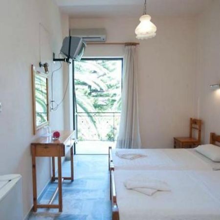 Hotel Finikounda Eksteriør billede